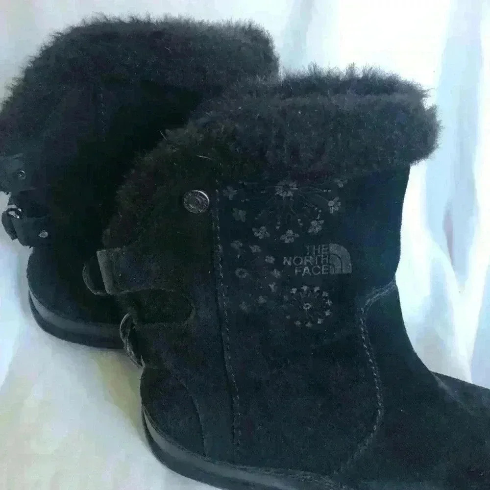 Black Suede & Faux Fur North Face booties w/ buckles Sz 6.5